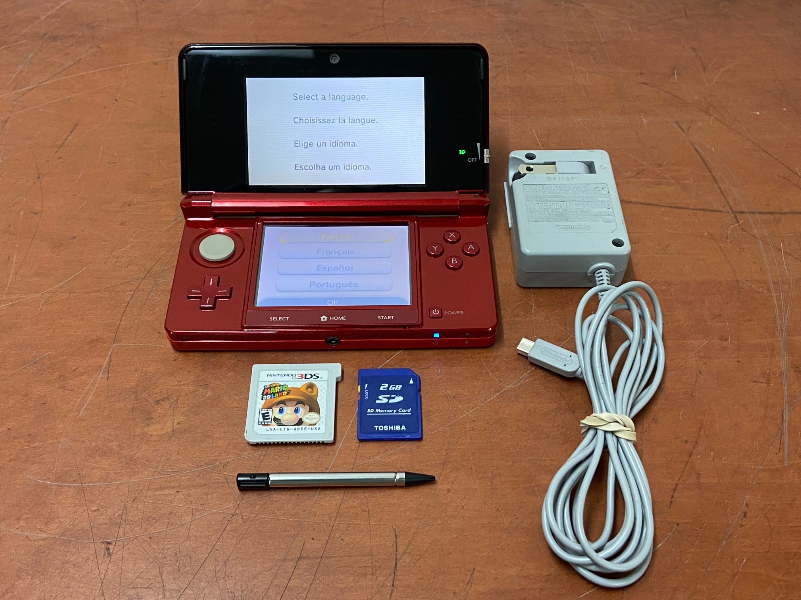 Nintendo 3DS Handheld Video Game Console CTR-001(USA) Bundle *Read* | O566