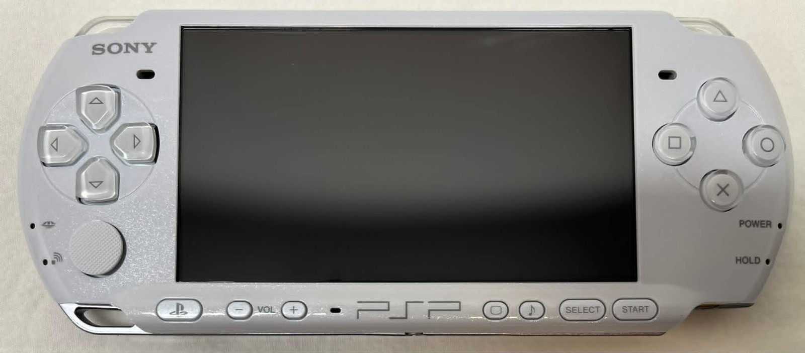 PSP 3000 Pearl White / New Battery / Genuine Sony Charger / Region Free / 16 GB