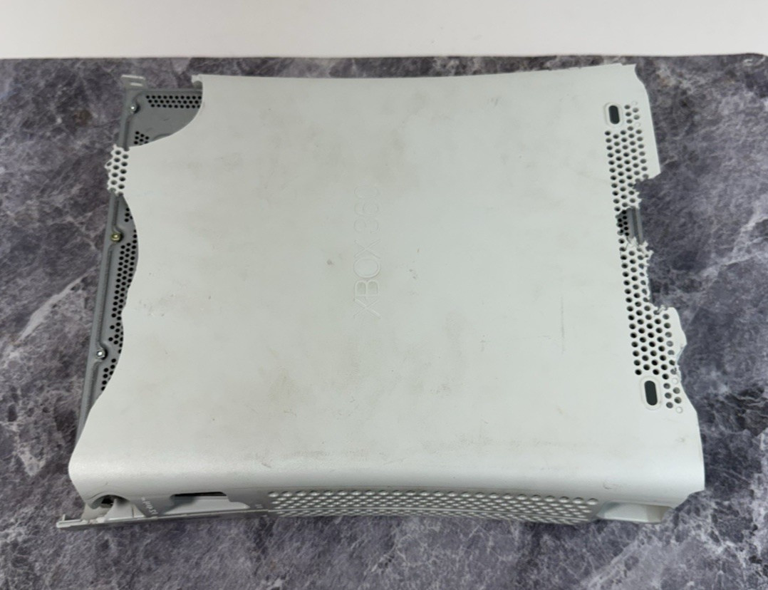 Microsoft Xbox 360 Console White w/ Power Supply FOR PARTS OR NOT WORKING