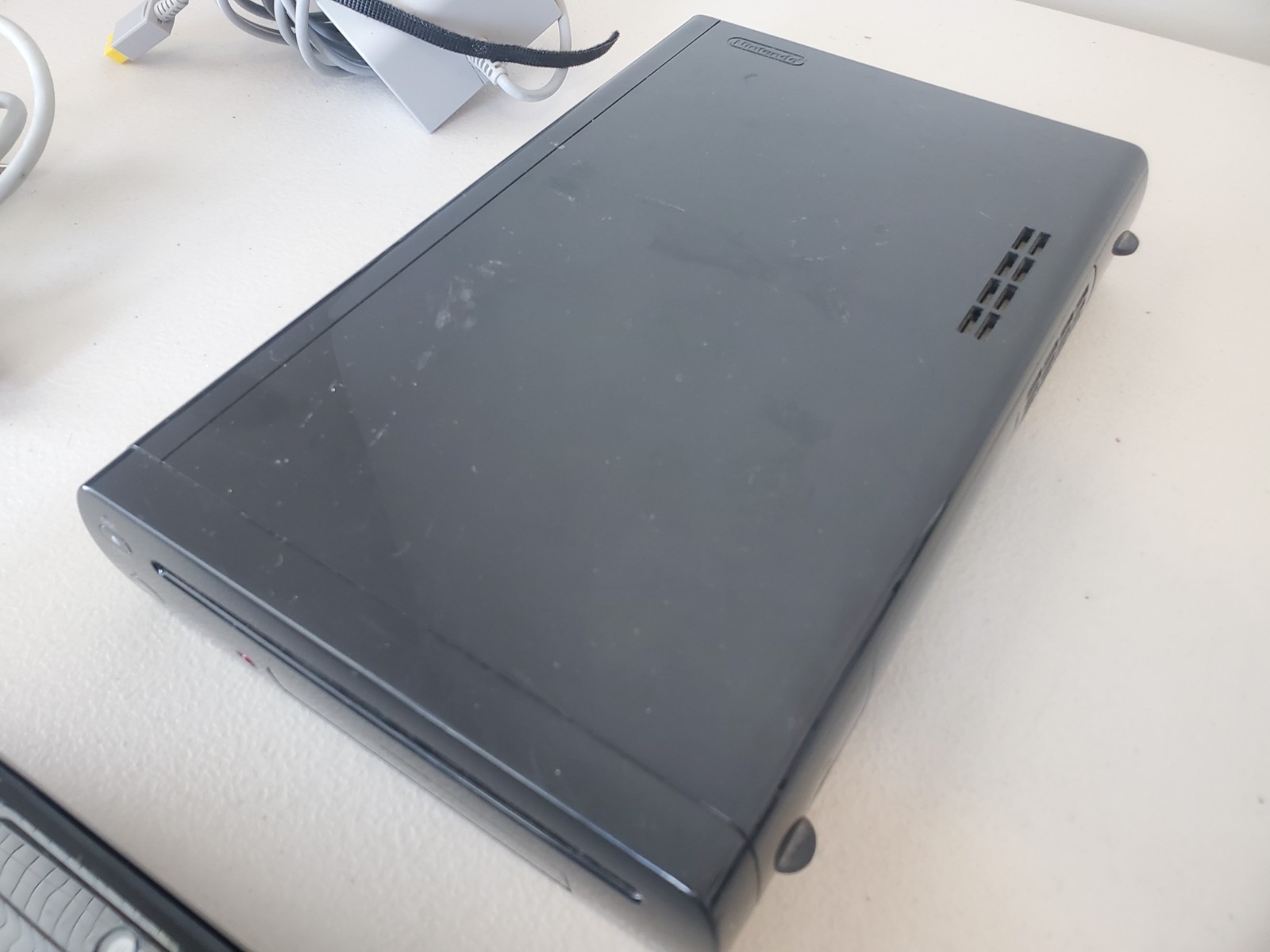 Nintendo Wii U Deluxe 32GB Handheld System Black – (PLEASE READ)
