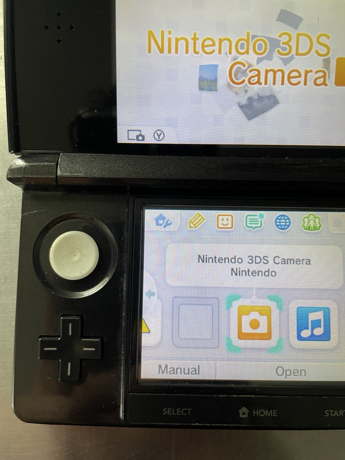Nintendo 3DS Cosmo Black System w/game TESTED