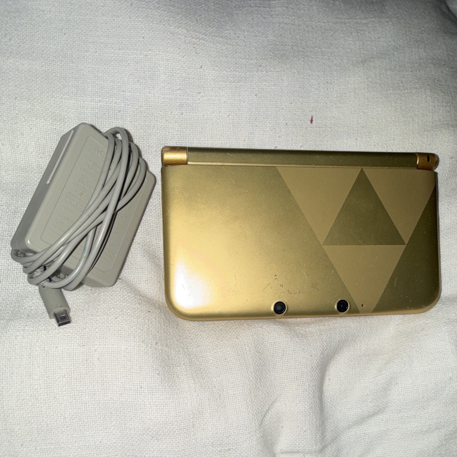 Nintendo 3DS XL Zelda Gold Handheld System 3D Capability w/ AC Adapter Charger