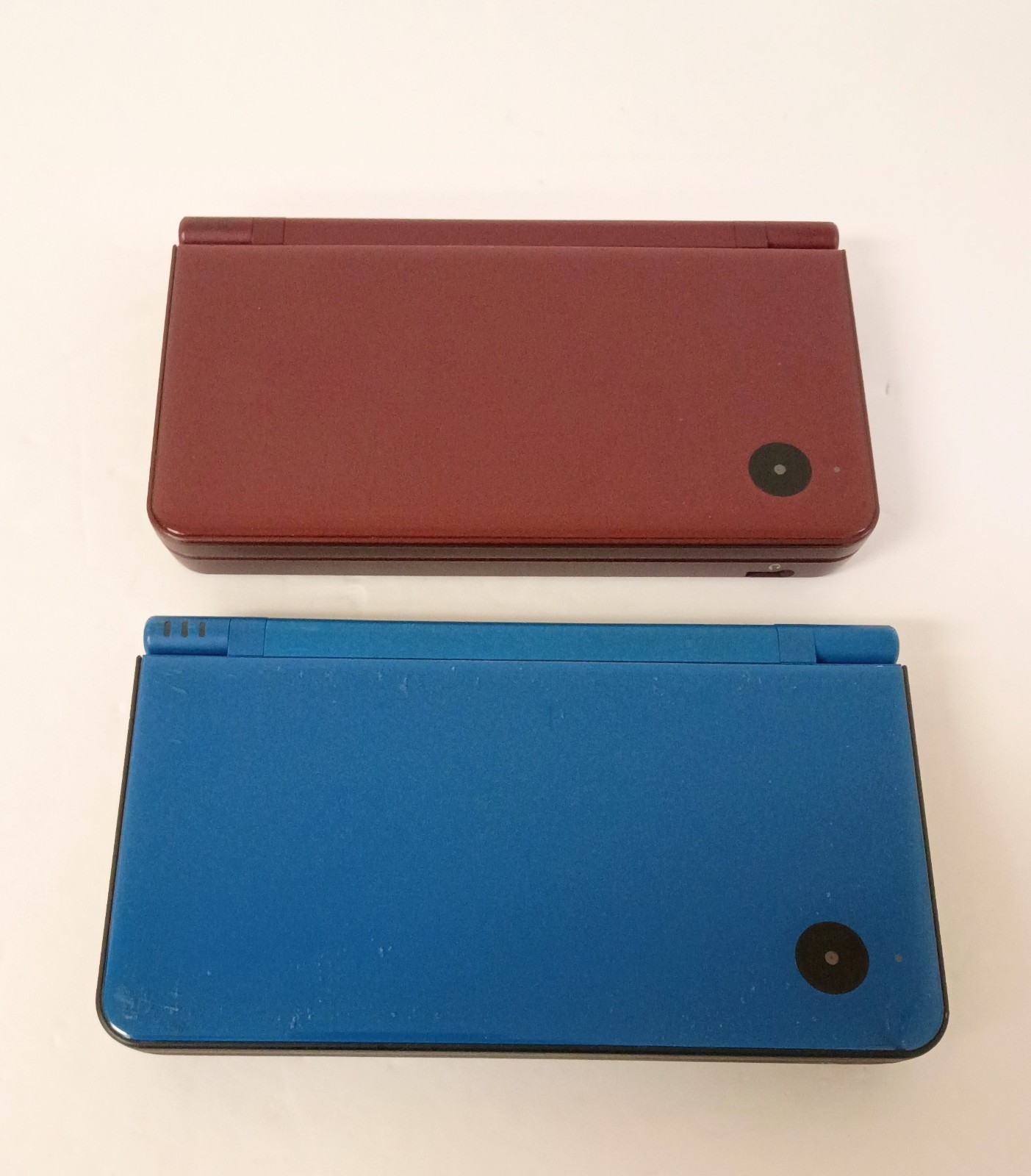 Nintendo DSi XL 2 Handheld Systems Blue & Red Wi-Fi Capability UTL-001(USA) 2008