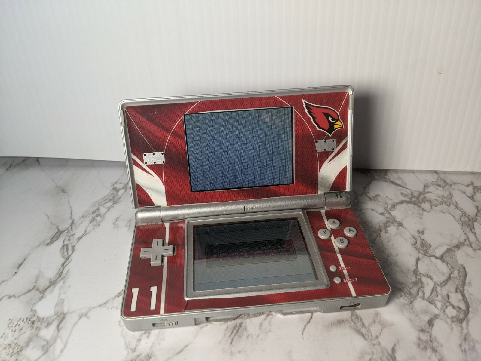 Nintendo DS Lite USG-USA-1 AS IS FOR PARTS BROKEN HINGE TURNS ON FINE AS IS