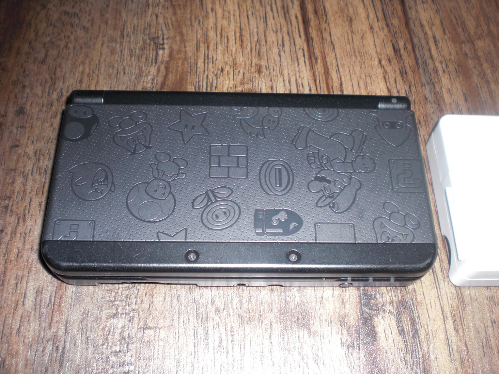 Nintendo New 3DS Super Mario Black Friday Console System Plays 3DS DS 2DS Game 2