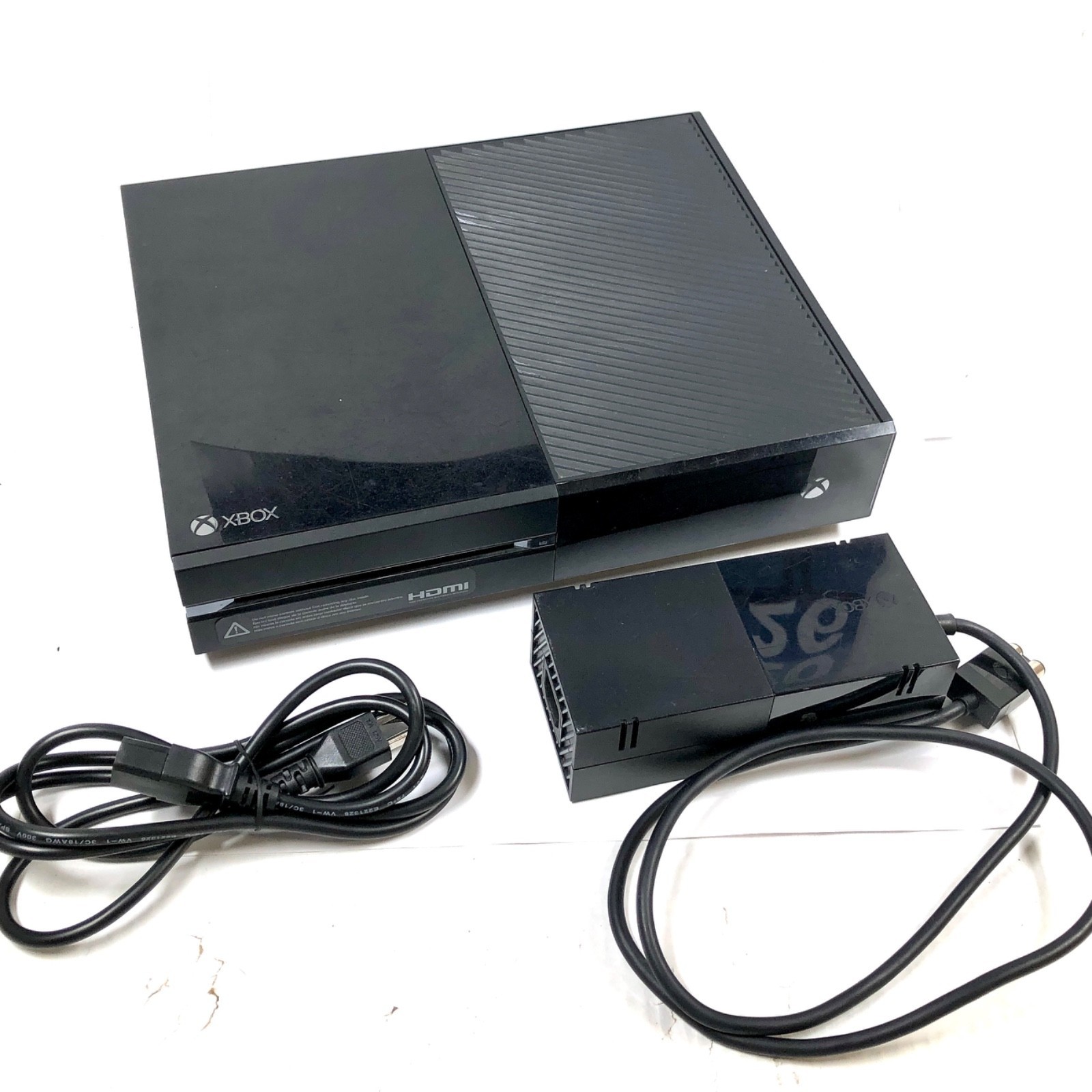 READ DETAILS Microsoft Xbox One 500GB Model 1540 – Console/Power Cord ONLY