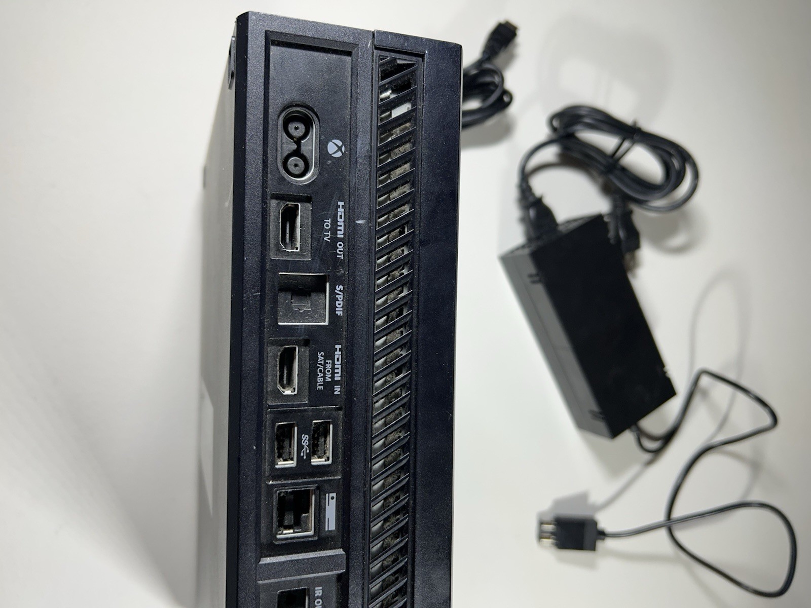 Microsoft Xbox One Model 1540 500GB- Console & Non-OEM Power Cord Tested Works