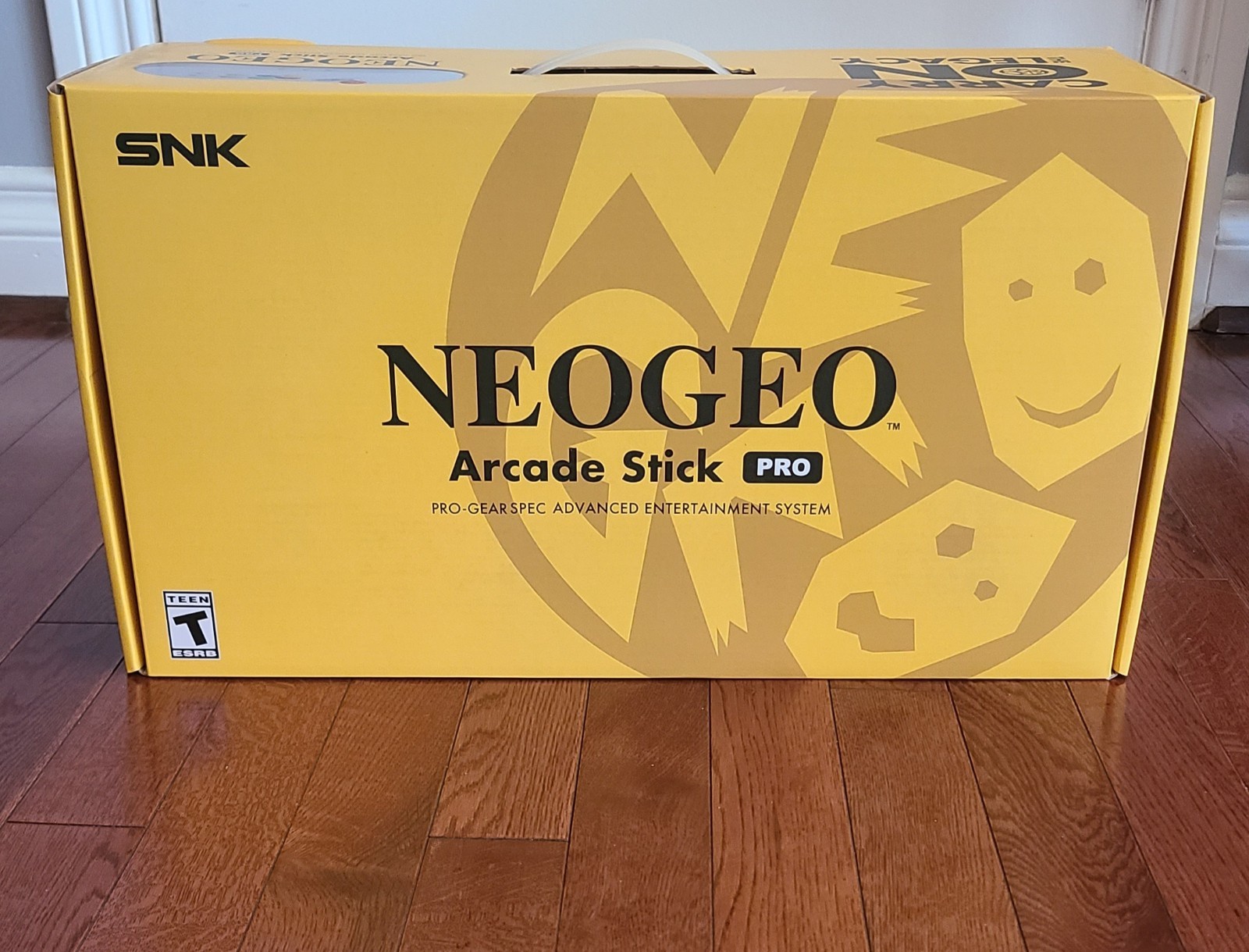 SNK NEO GEO Arcade Stick Pro – Brand NEW + SNK Silicone Joystick Ball Cover