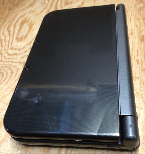 Nintendo 3DS XL Black System In Box Comes With Charger US Version