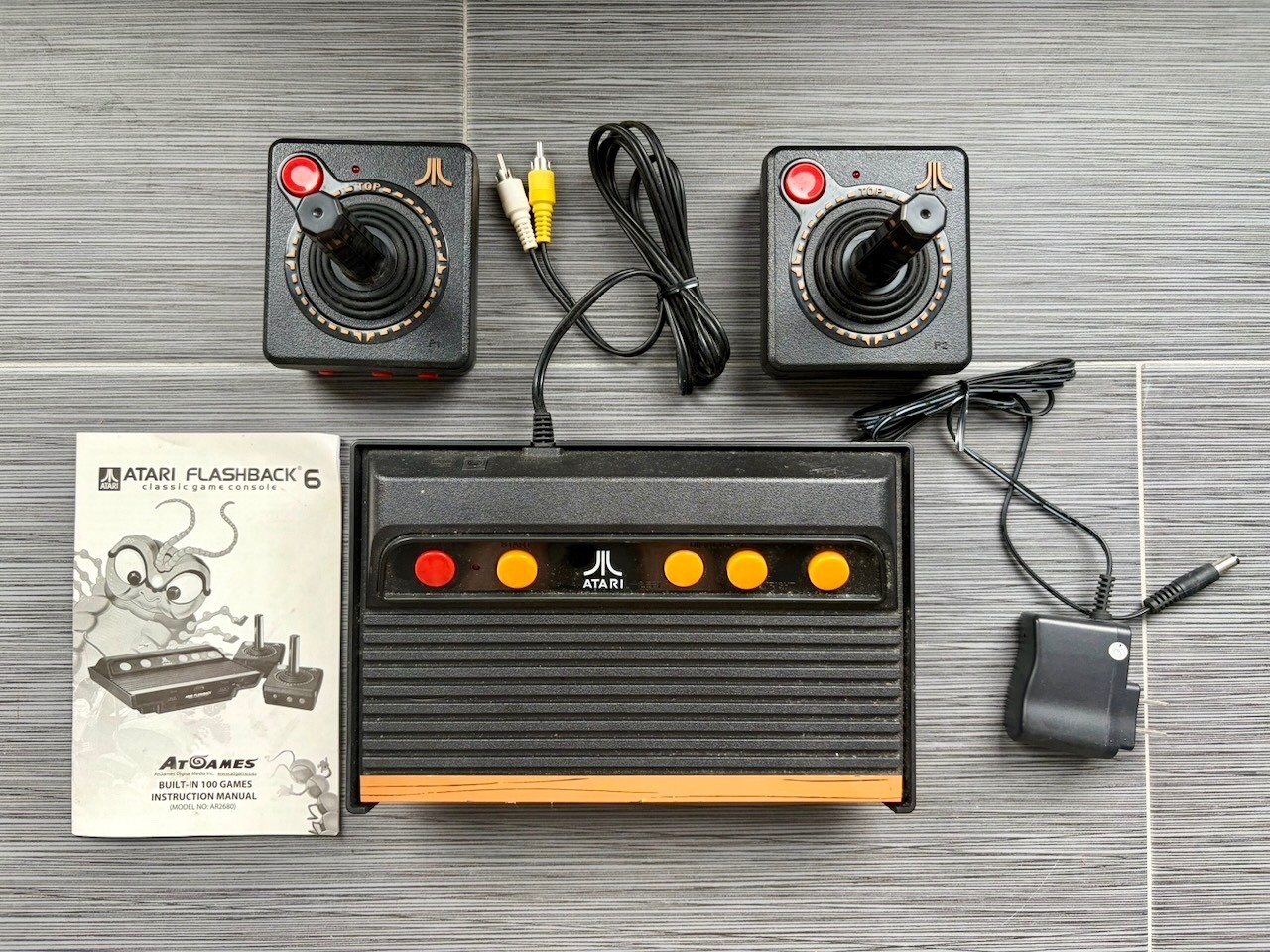 Atari FlashBack 6 Video Game System Console Wireless With 100 Built-In Games