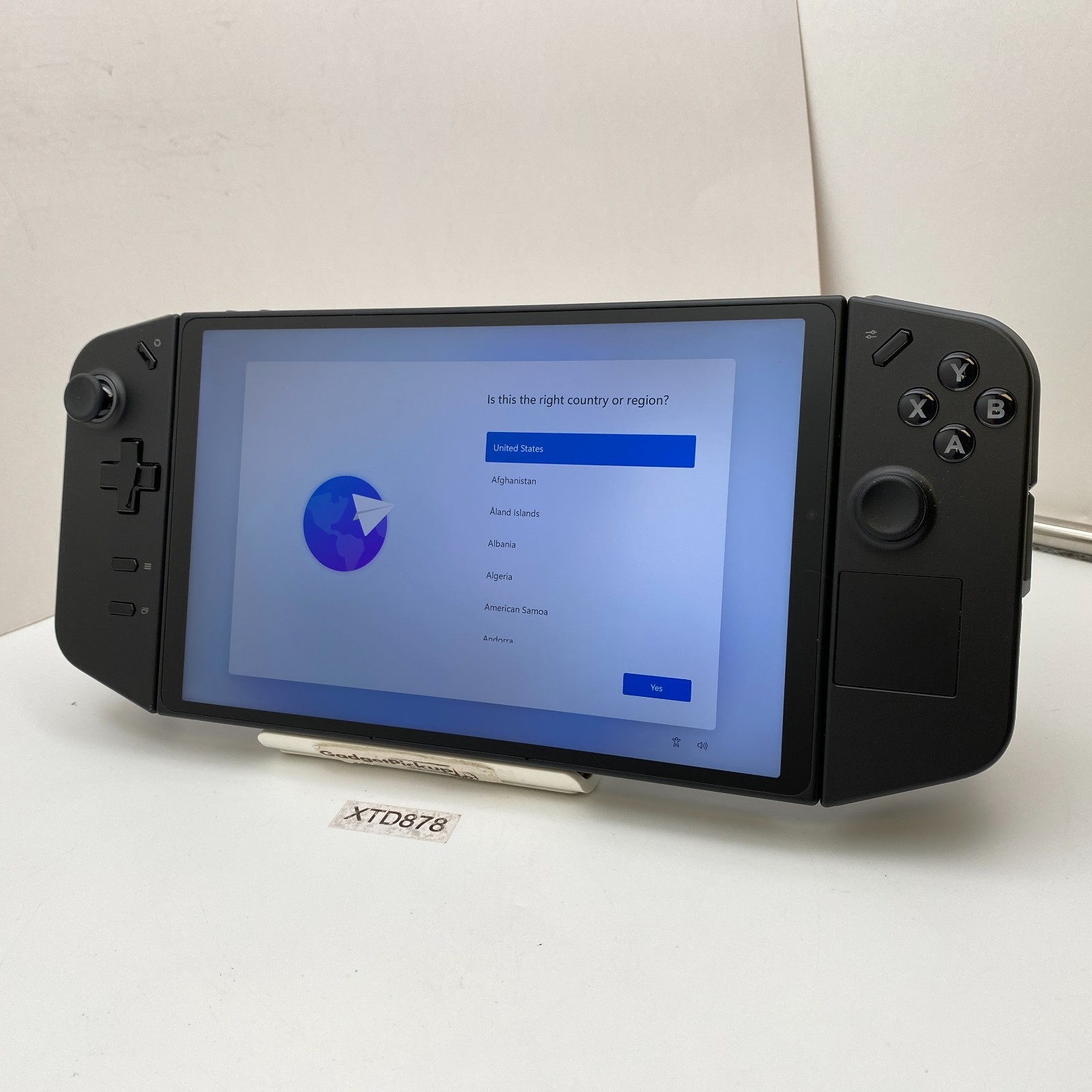 Lenovo Legion Go – 1TB – Black – Handheld Console System – Open Box